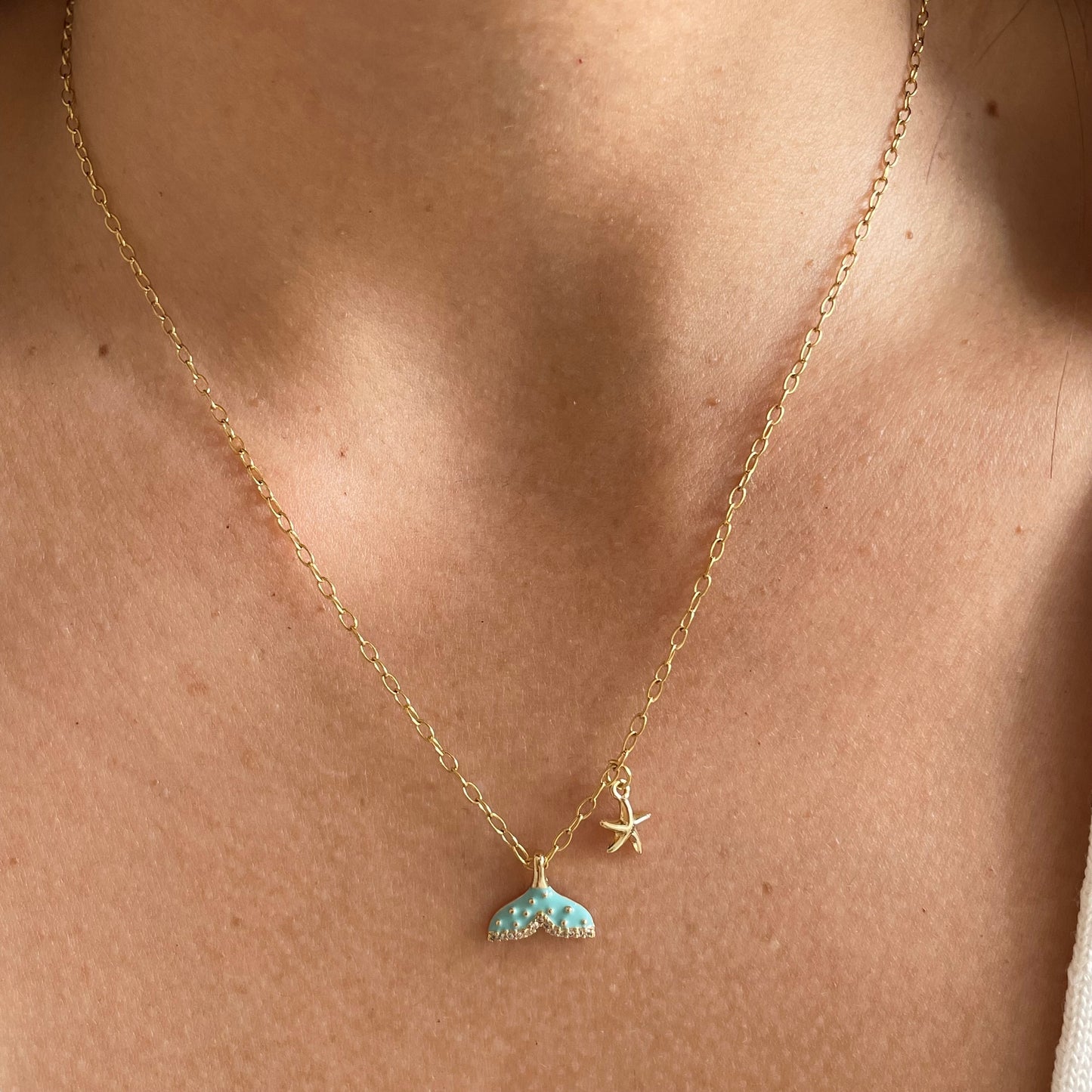 Collar Ariel.