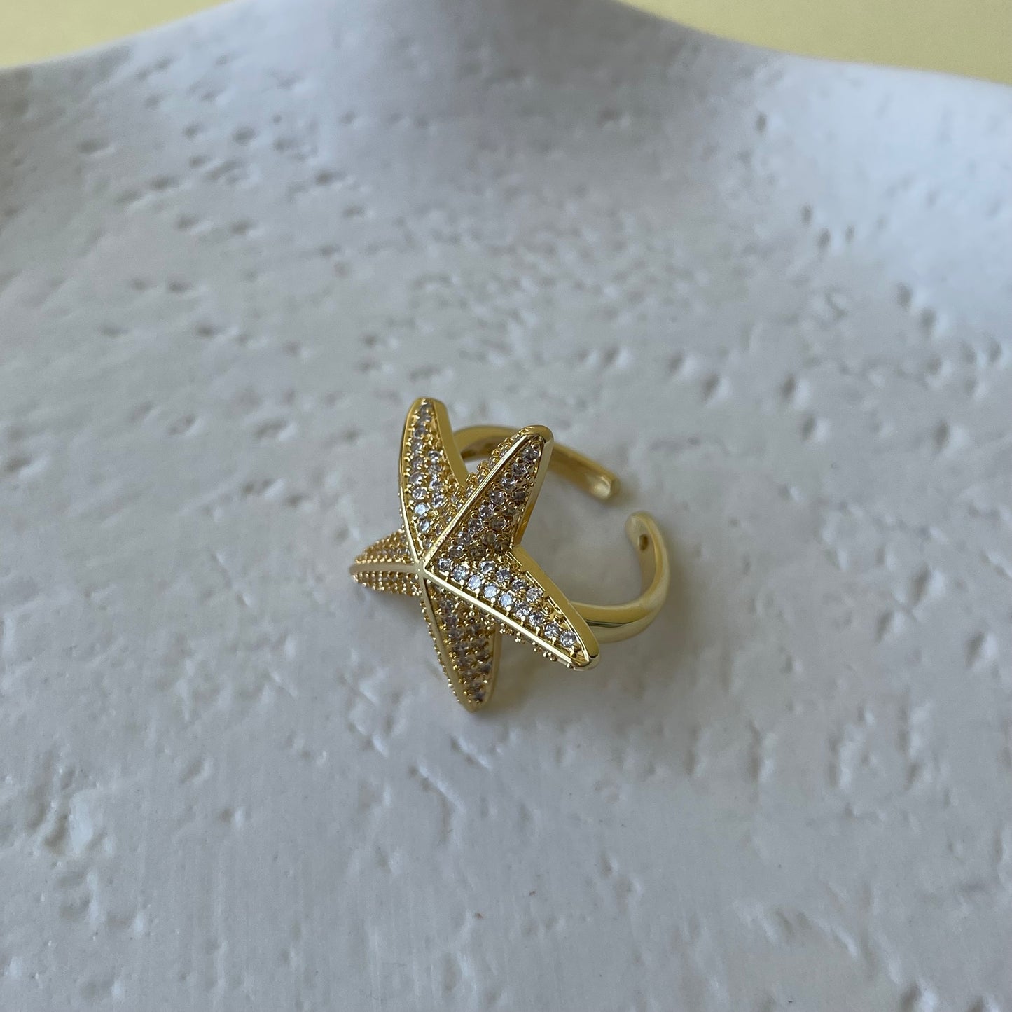 Anillo Ariel.