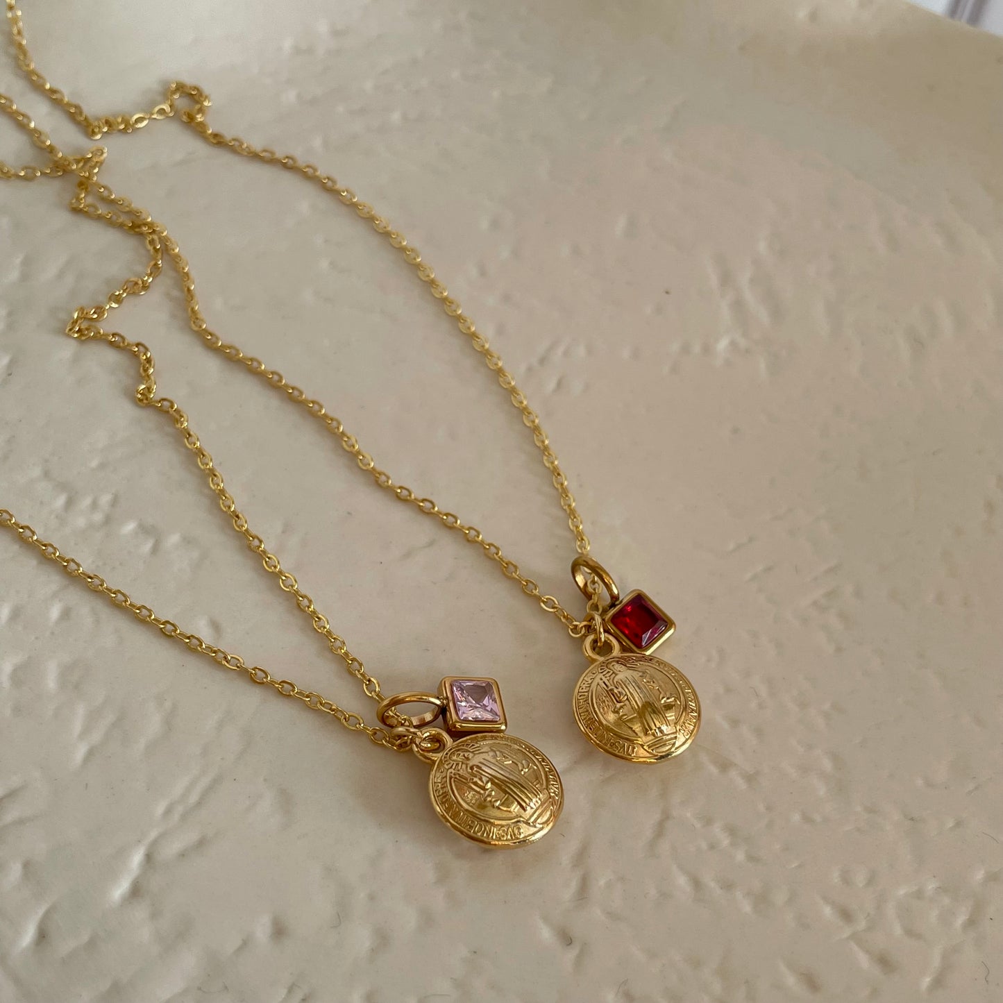 Collar San Benito.