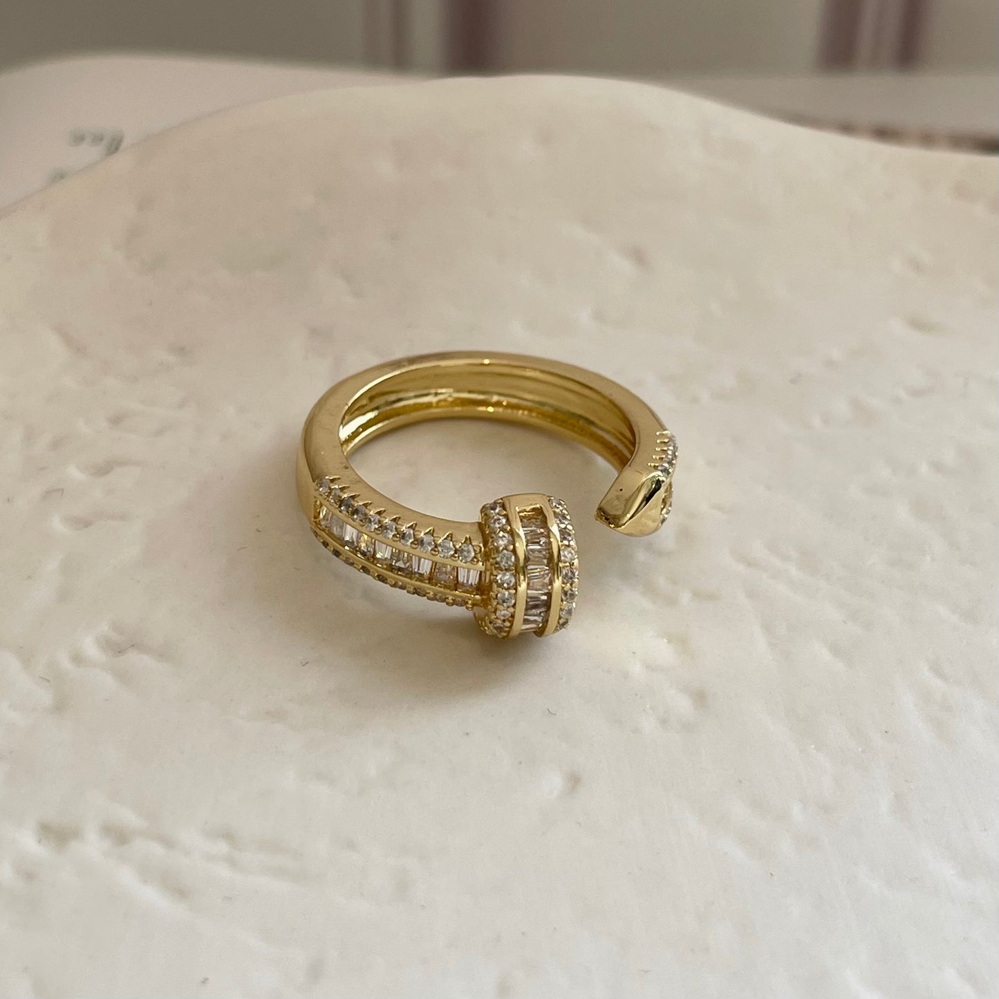 Anillo Clavo.