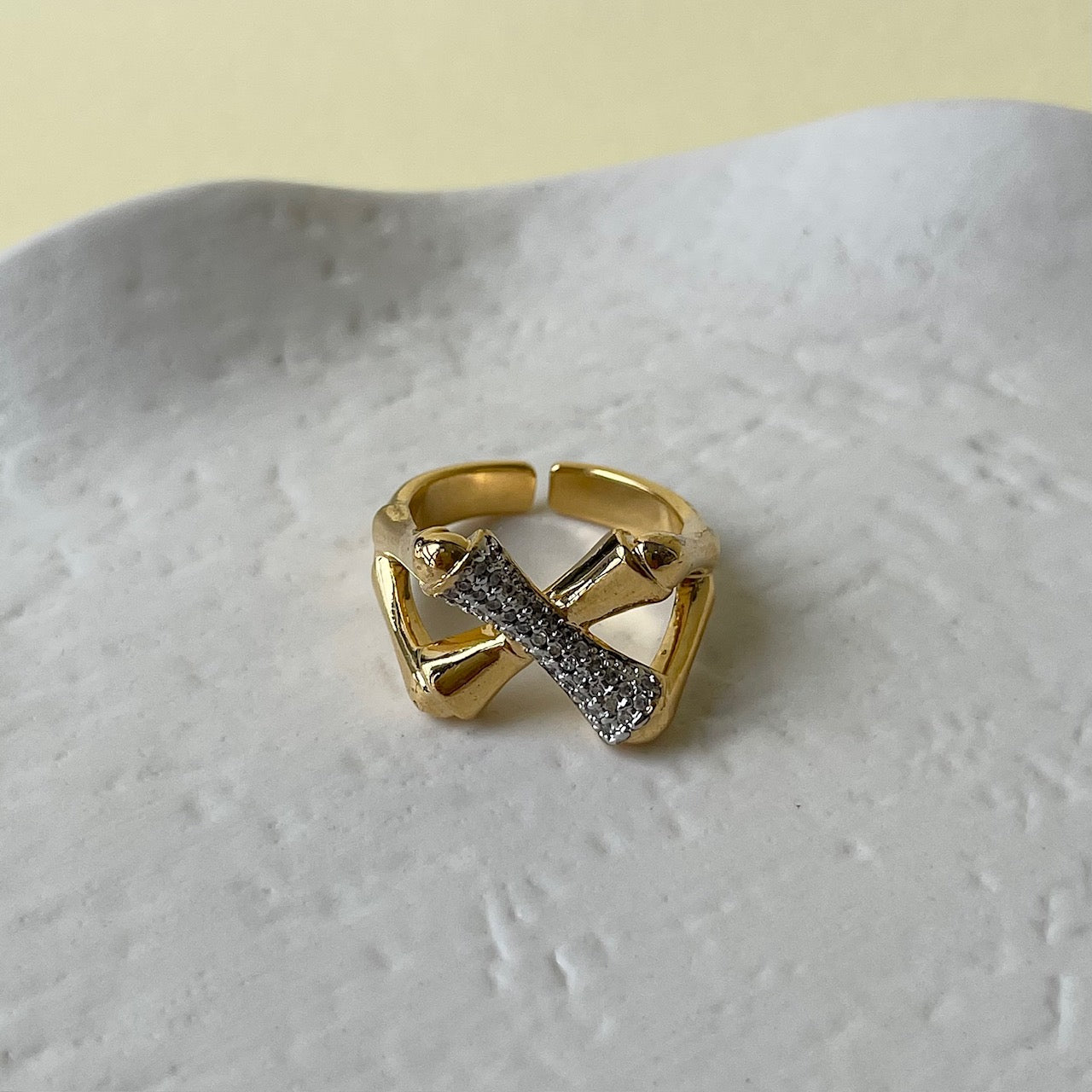 Anillo Corina.