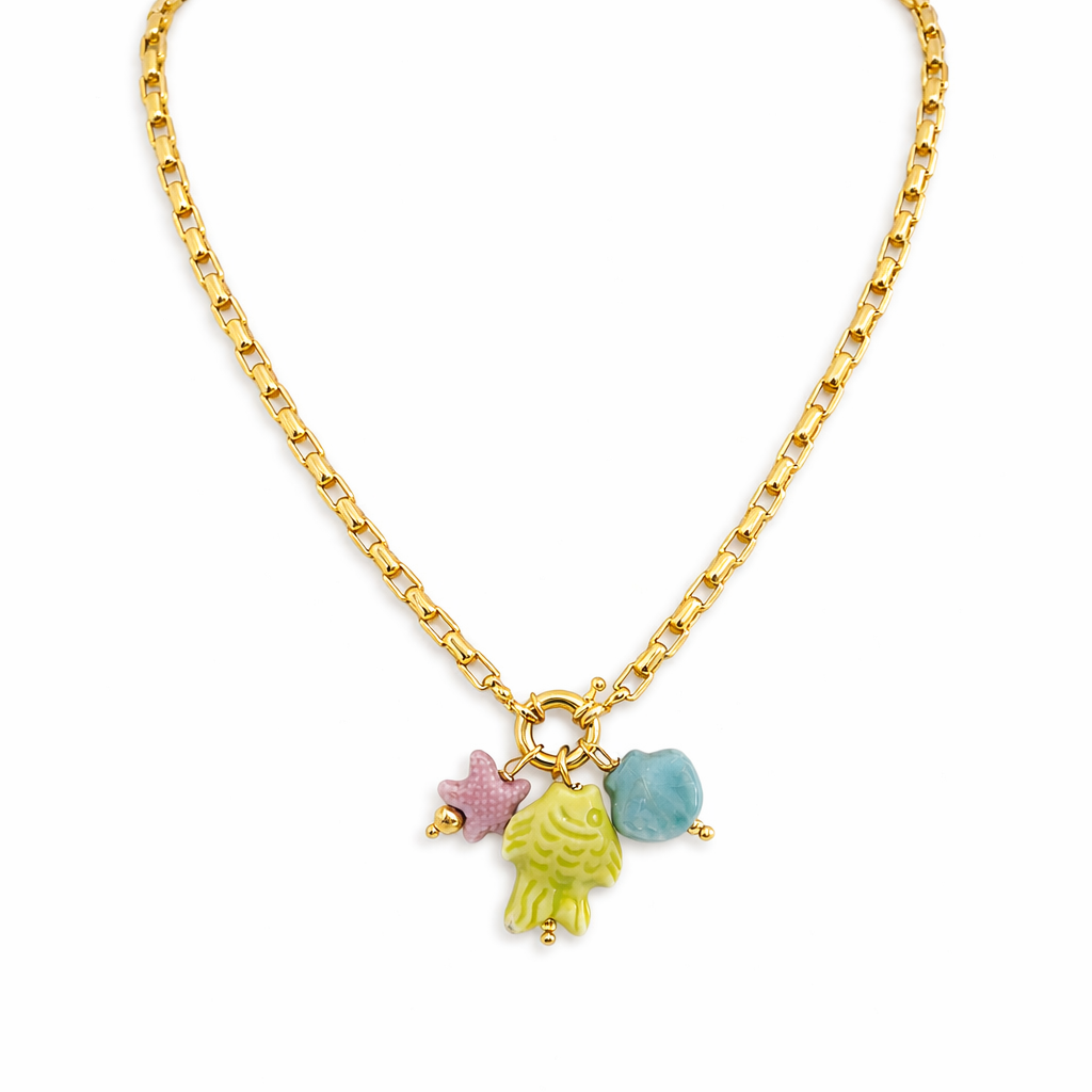 Collar Malasia.