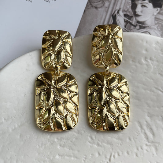 Aretes Elena.