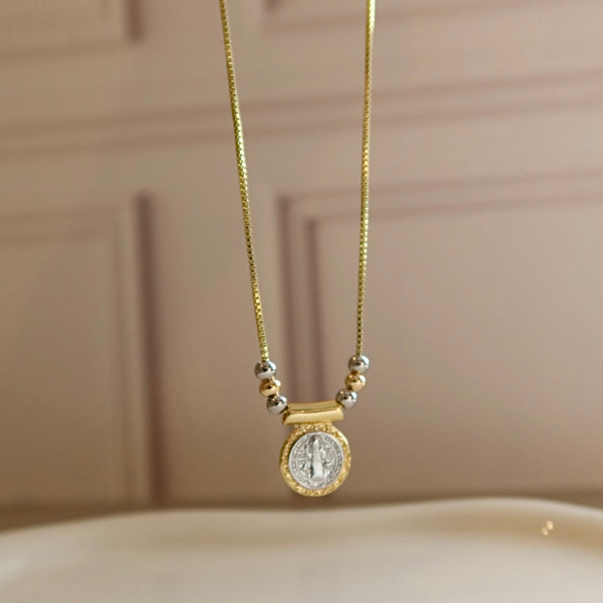 Collar San Benito.