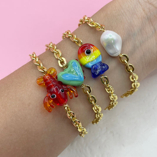Pulseras Lory.