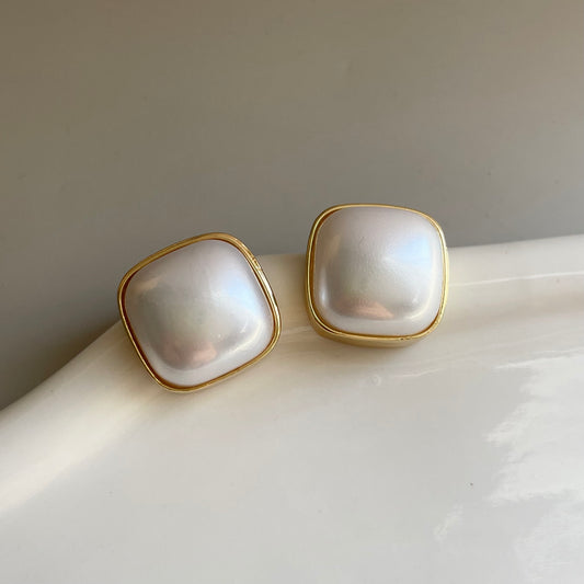Aretes Priss.