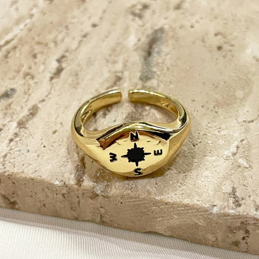 Anillo rosa de los vientos. Chapa de oro.
