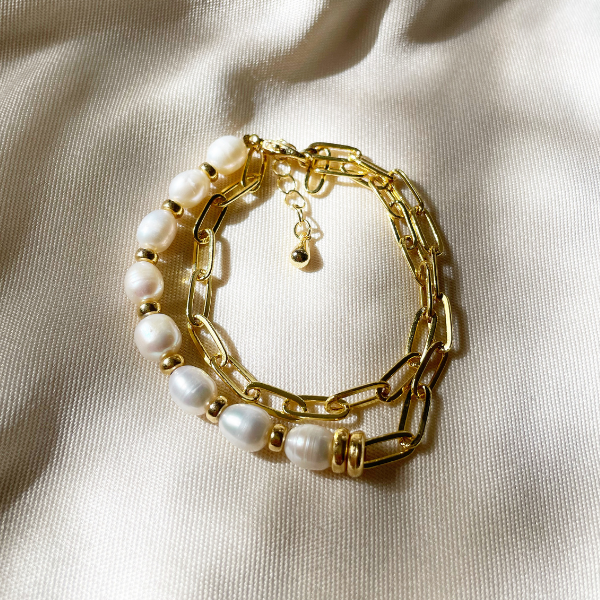 pulsera doble con perla natural Chapa de oro. $250