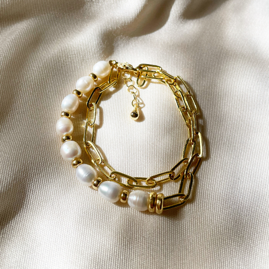 pulsera doble con perla natural Chapa de oro. $250